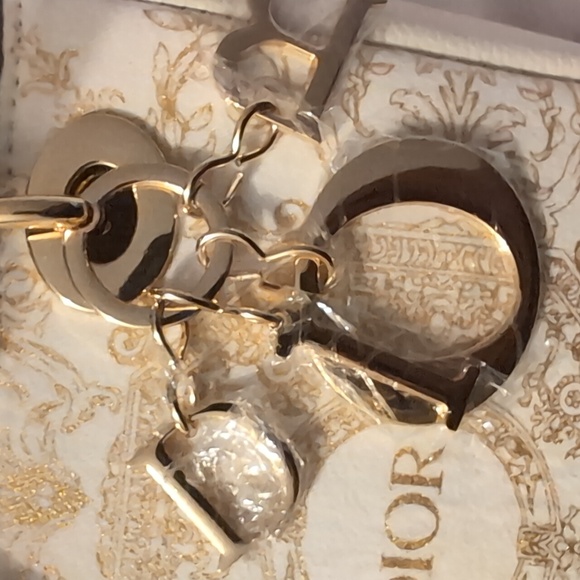 Stunning Beauty Novelty VIP Gift Mini Tote With Optional Crossbody Strap - Picture 6 of 6